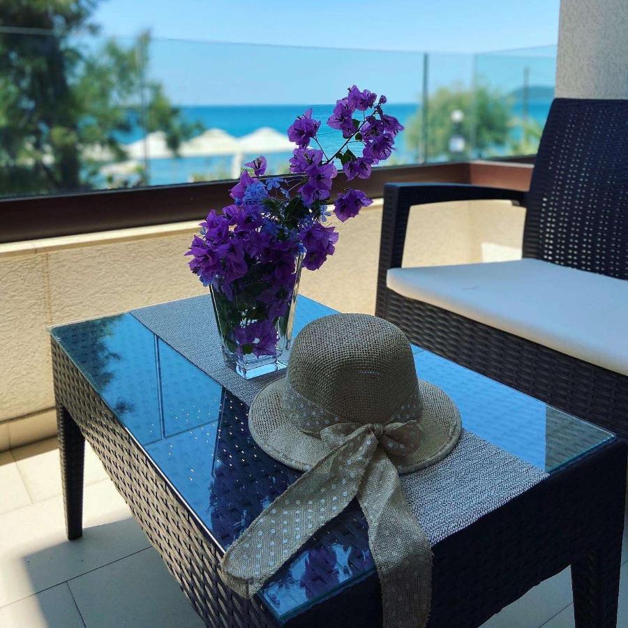 Apartments Kuce Lekovica Beach & Snack Bar- Bistro Extérieur photo