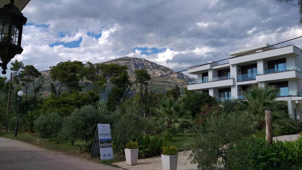 Apartments Kuce Lekovica Beach & Snack Bar- Bistro Extérieur photo