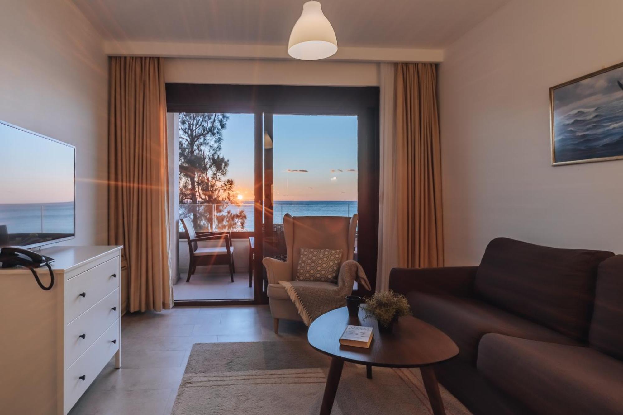 Apartments Kuce Lekovica Beach & Snack Bar- Bistro Chambre photo