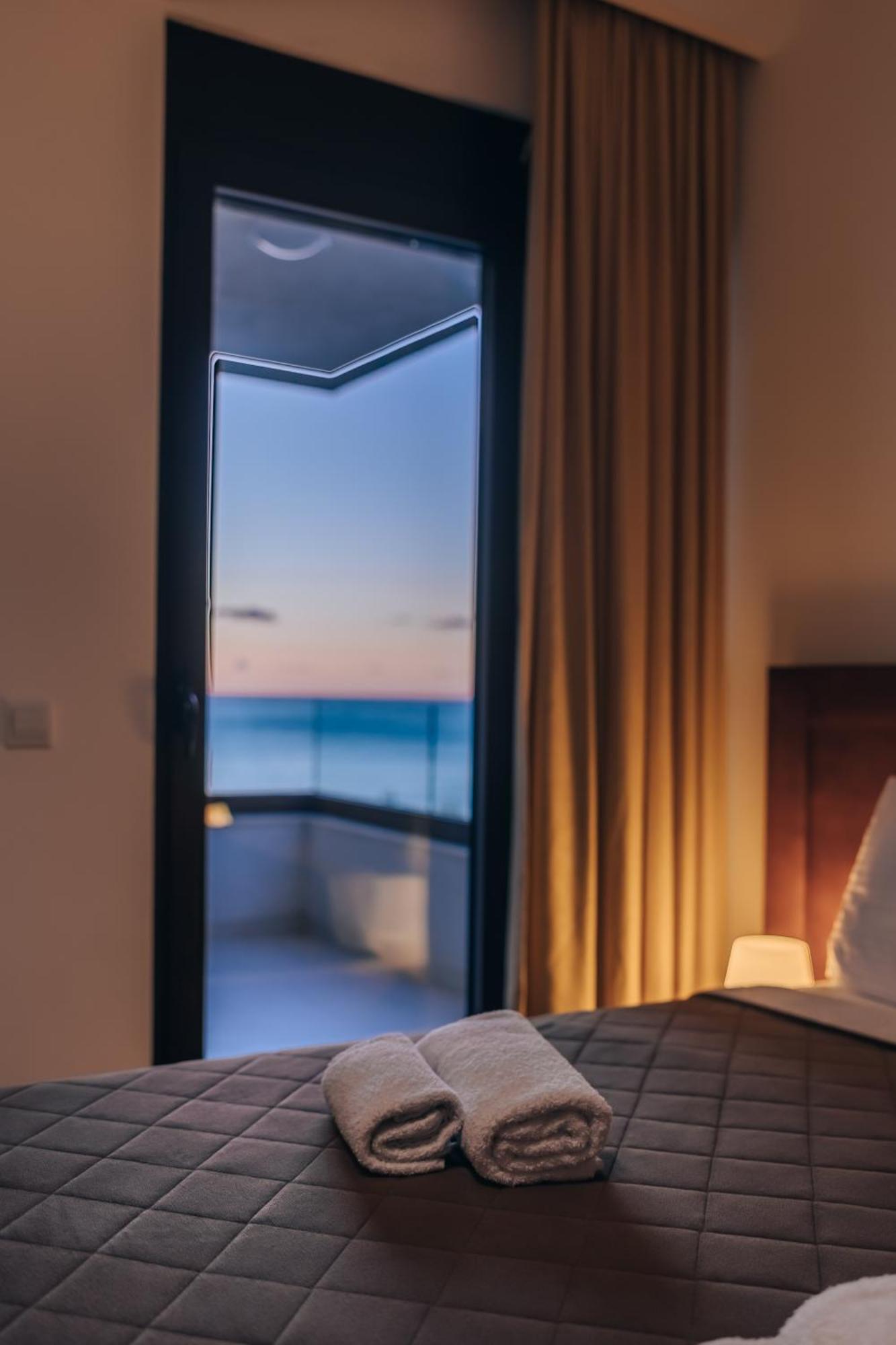 Apartments Kuce Lekovica Beach & Snack Bar- Bistro Chambre photo