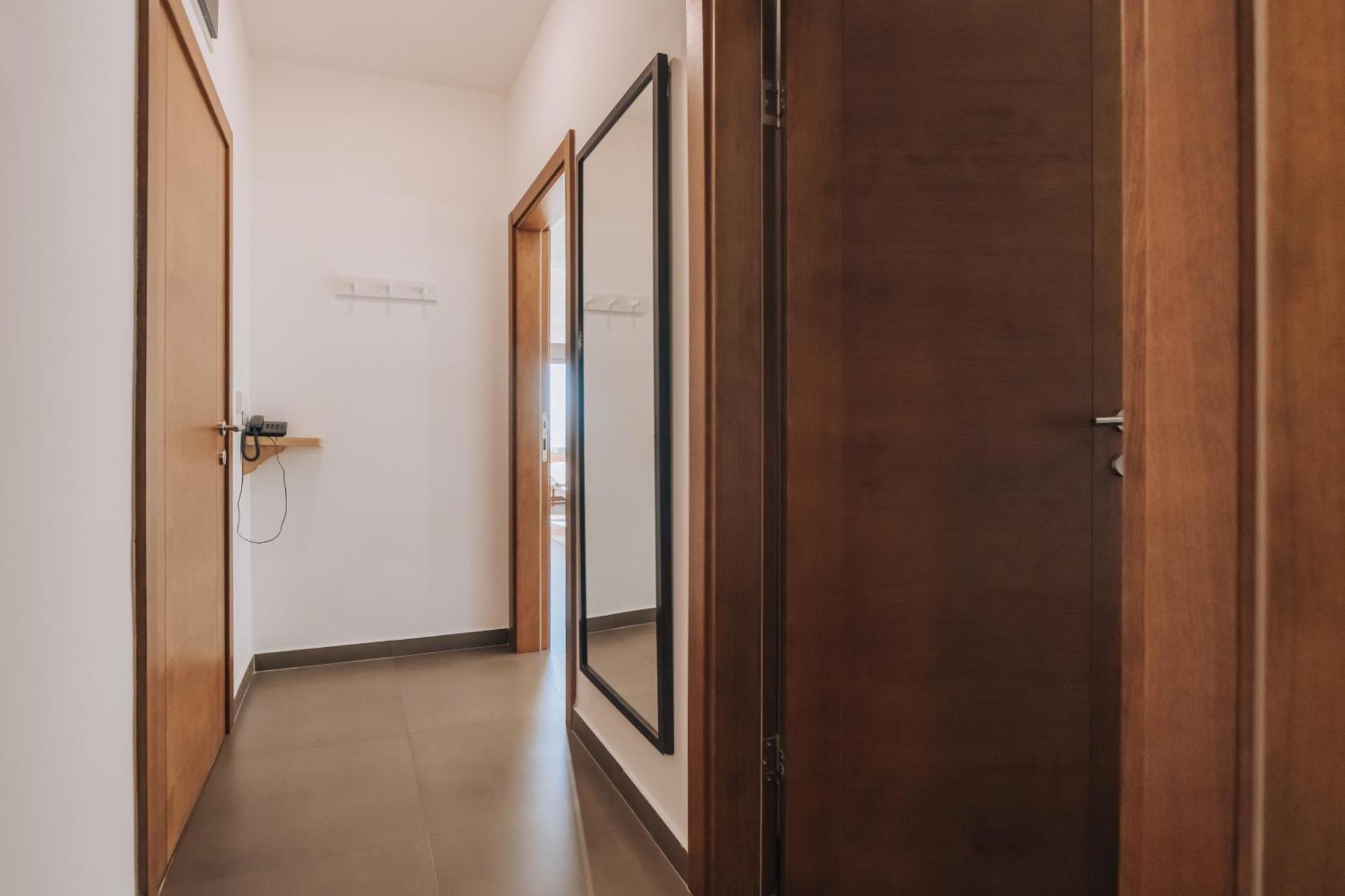 Apartments Kuce Lekovica Beach & Snack Bar- Bistro Chambre photo