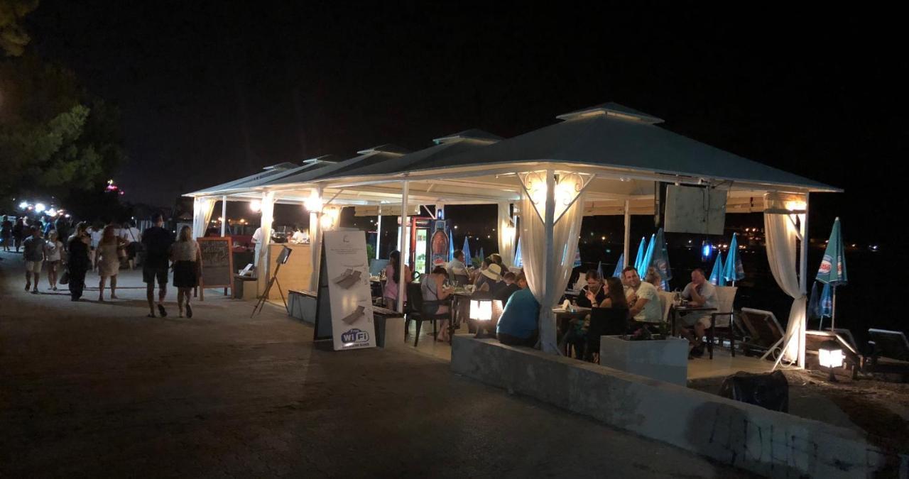 Apartments Kuce Lekovica Beach & Snack Bar- Bistro Extérieur photo