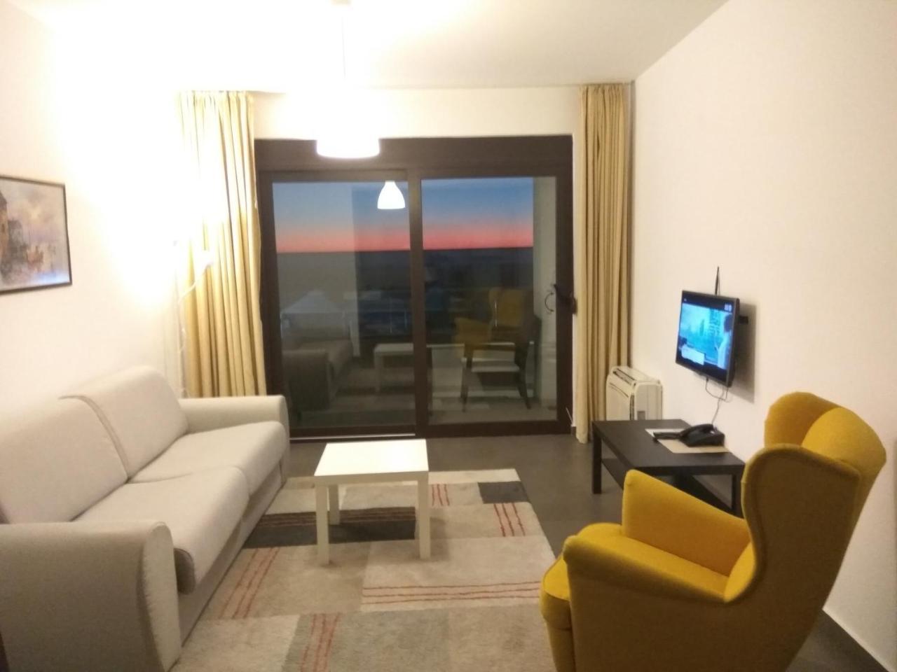Apartments Kuce Lekovica Beach & Snack Bar- Bistro Extérieur photo