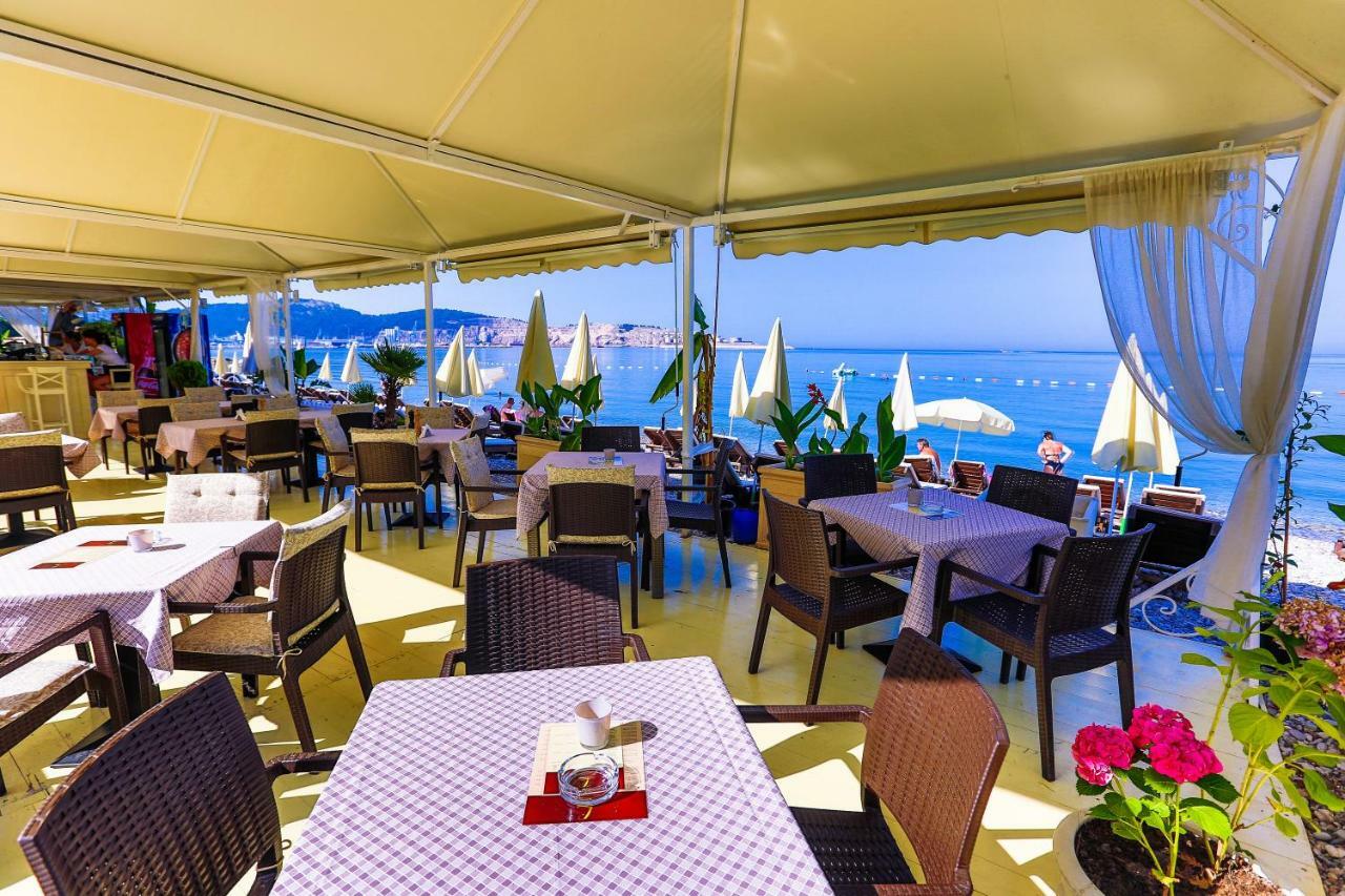 Apartments Kuce Lekovica Beach & Snack Bar- Bistro Extérieur photo